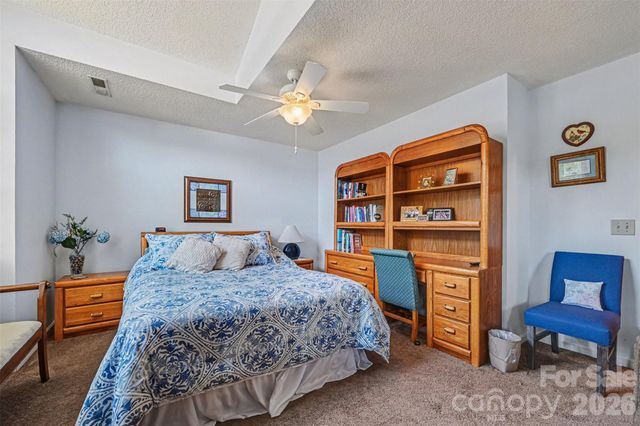 4051 Pinecrest Drive NE, Hickory, NC 28601