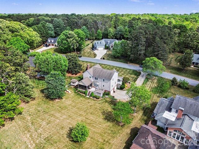 4051 Pinecrest Drive NE, Hickory, NC 28601