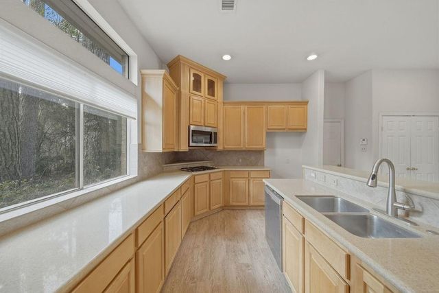 2 Prosewood Drive, The Woodlands, TX 77301