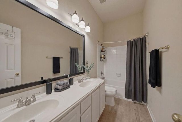 2 Prosewood Drive, The Woodlands, TX 77301