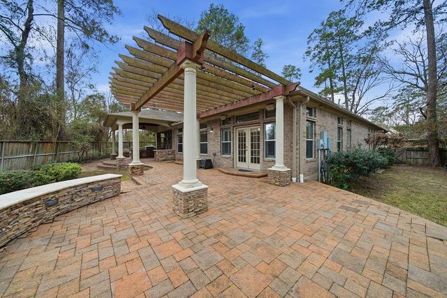 2 Prosewood Drive, The Woodlands, TX 77301