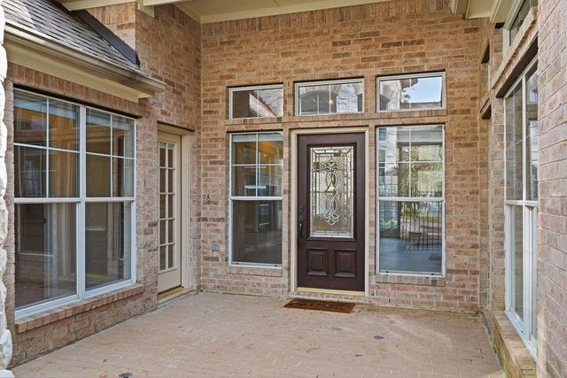 2 Prosewood Drive, The Woodlands, TX 77301