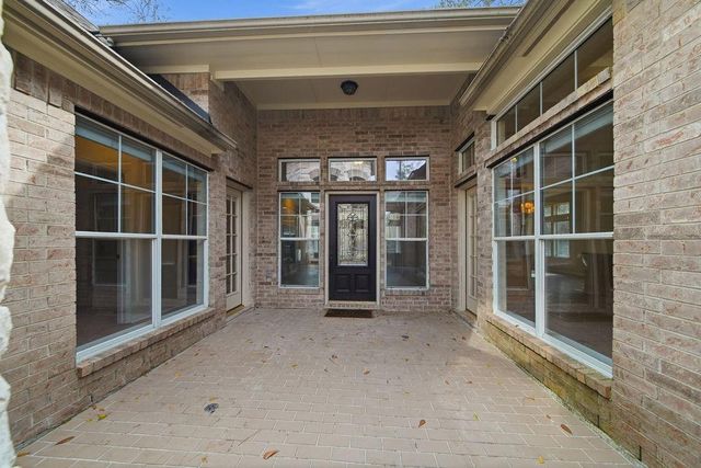 2 Prosewood Drive, The Woodlands, TX 77301