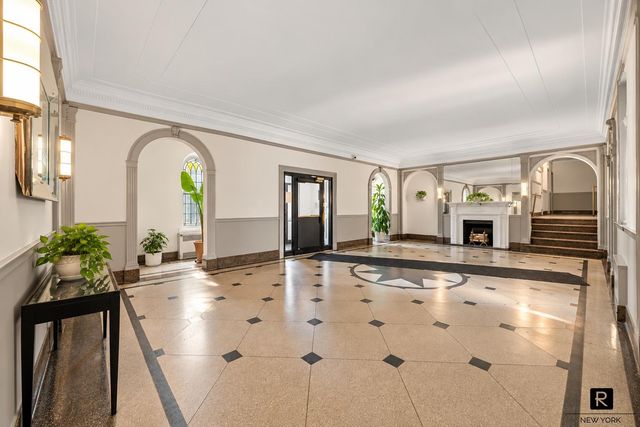 4720 42nd St Apt 3A, New York City, NY 11104