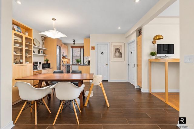 4720 42nd St Apt 3A, New York City, NY 11104