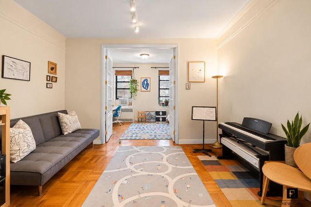 4720 42nd St Apt 3A, New York City, NY 11104