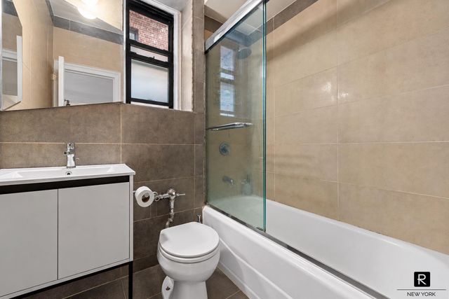 4720 42nd St Apt 3A, New York City, NY 11104