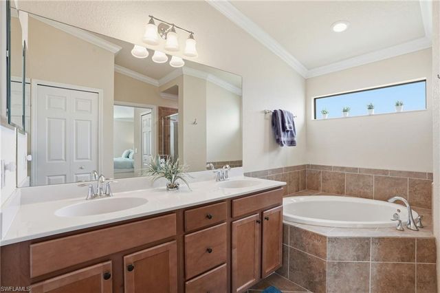 9528 Avellino WAY 2521, Naples, FL 34113