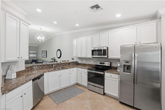 9528 Avellino WAY 2521, Naples, FL 34113