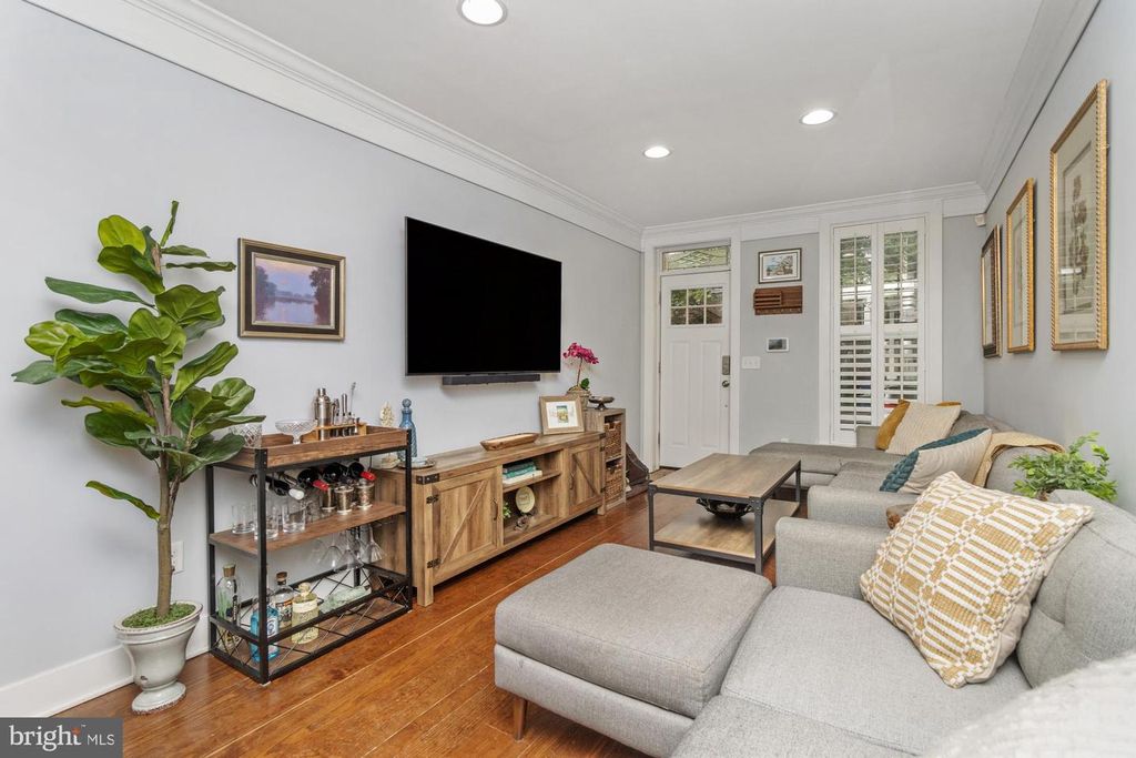217 E CROSS STREET, Baltimore, MD 21230