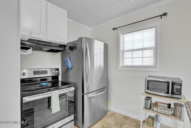 8007 8th Street, Surf City, NC 28445