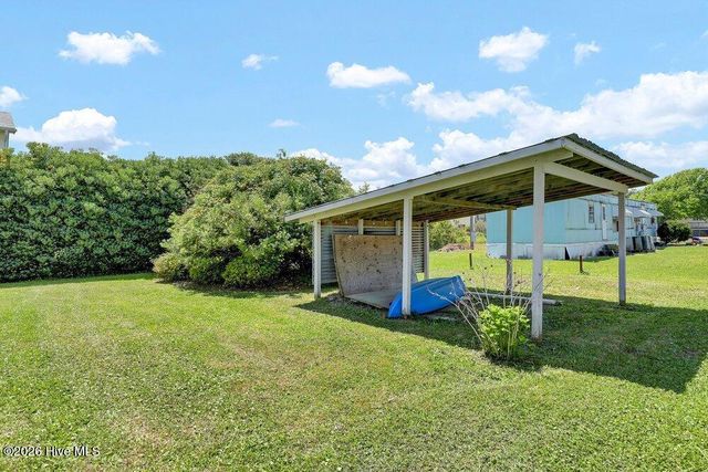 8007 8th Street, Surf City, NC 28445