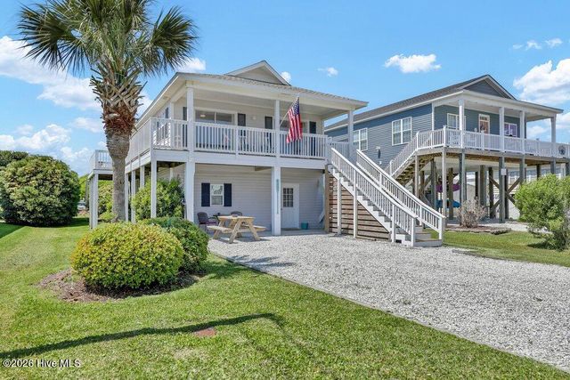 8007 8th Street, Surf City, NC 28445