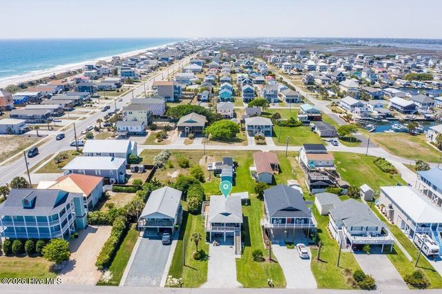 8007 8th Street, Surf City, NC 28445