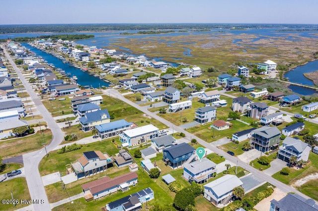 8007 8th Street, Surf City, NC 28445