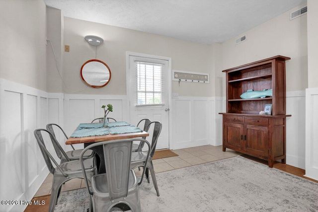 8007 8th Street, Surf City, NC 28445