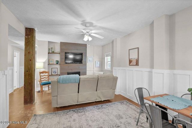 8007 8th Street, Surf City, NC 28445