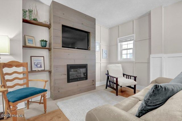 8007 8th Street, Surf City, NC 28445