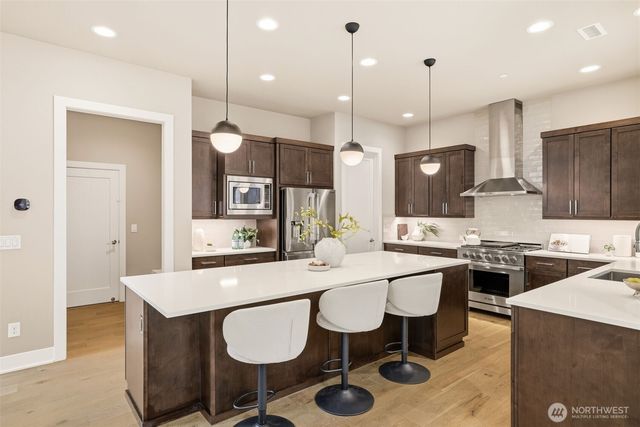 24387 NE 24th Street, Sammamish, WA 98074
