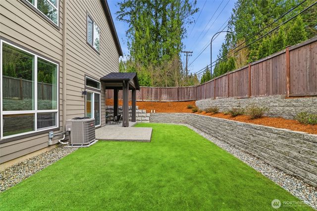 24387 NE 24th Street, Sammamish, WA 98074