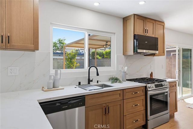 2319 N Hathaway Street, Santa Ana, CA 92705