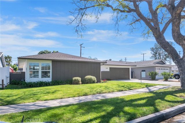 2319 N Hathaway Street, Santa Ana, CA 92705