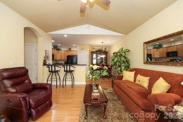 5714 Bradford Lake Lane, Charlotte, NC 28269