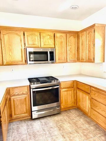 413 Marsalla Dr, Folsom, CA 95630