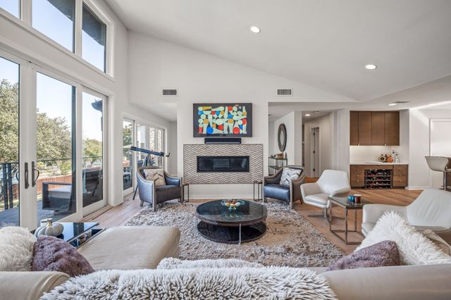 7900 Skylake Drive, Fort Worth, TX 76179