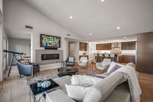 7900 Skylake Drive, Fort Worth, TX 76179