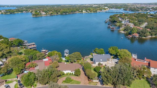 7900 Skylake Drive, Fort Worth, TX 76179