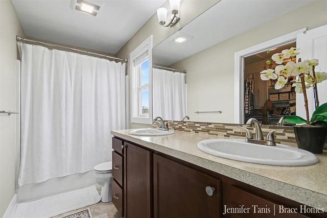 5918 Farmview Drive, Allendale, MI 49401
