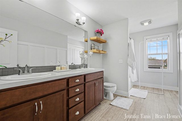 5918 Farmview Drive, Allendale, MI 49401