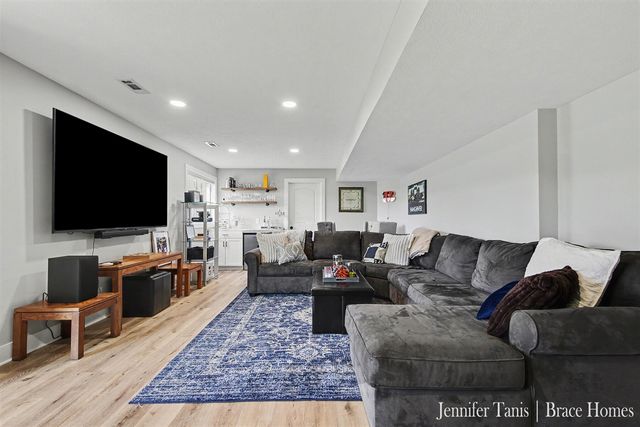 5918 Farmview Drive, Allendale, MI 49401