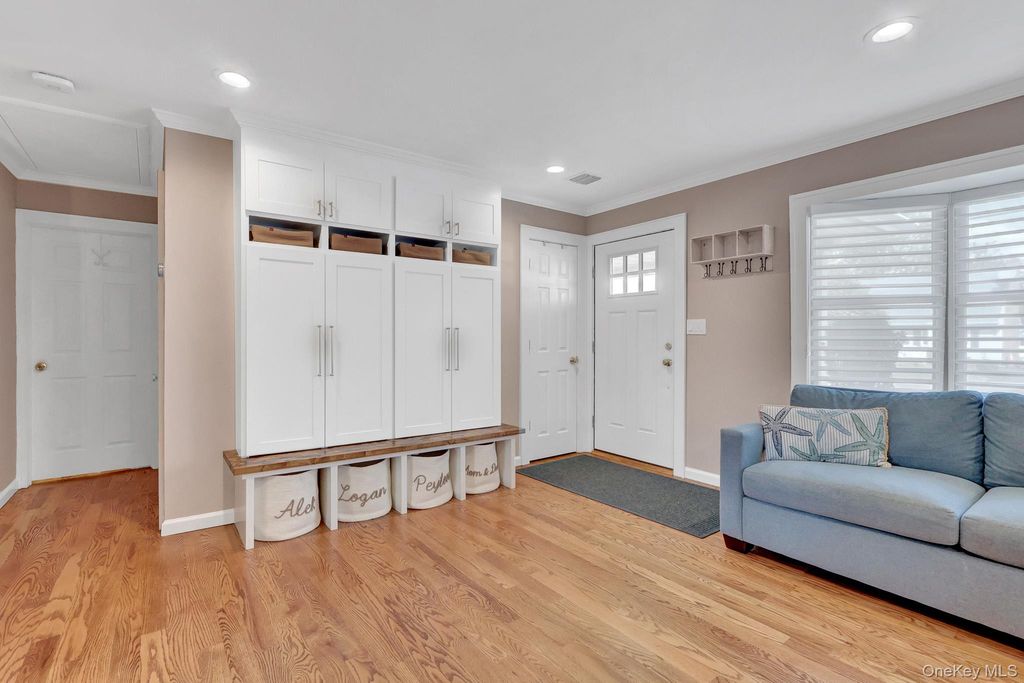 58 Garfield Place, Massapequa, NY 11758 — photo 5