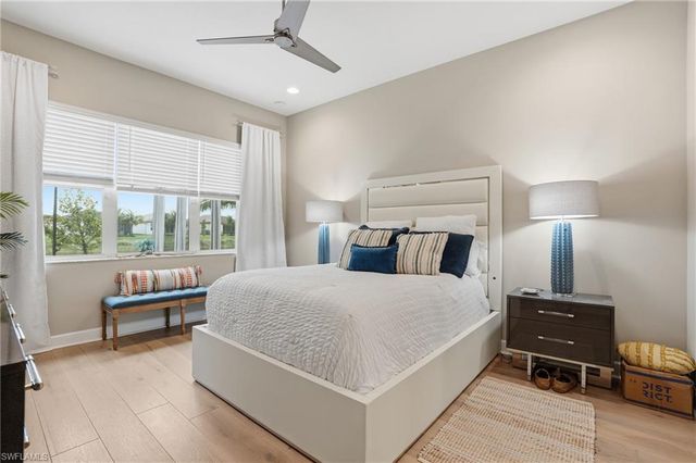 11394 Jacaranda DR, Naples, FL 34120