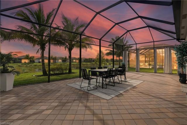 11394 Jacaranda DR, Naples, FL 34120