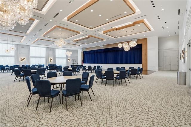 11394 Jacaranda DR, Naples, FL 34120