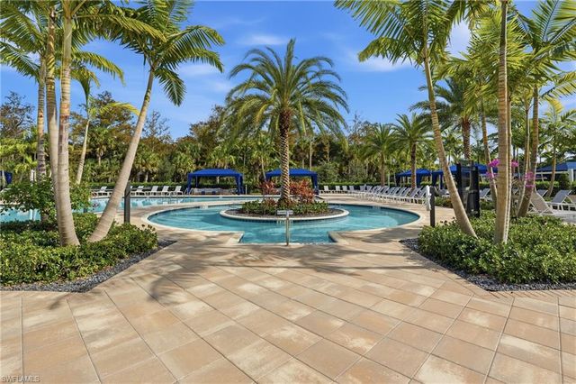 11394 Jacaranda DR, Naples, FL 34120