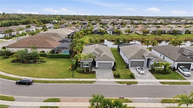 11394 Jacaranda DR, Naples, FL 34120