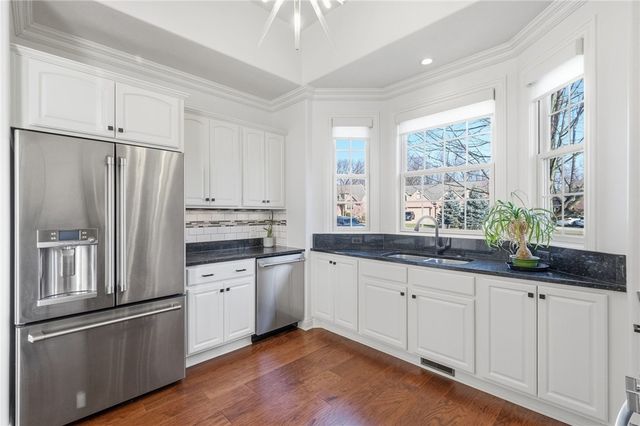 1742 Waterleaf Dr, Franklin Park, PA 15143