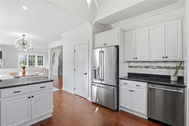 1742 Waterleaf Dr, Franklin Park, PA 15143