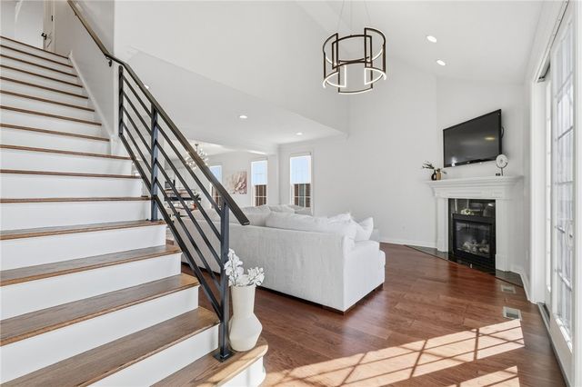 1742 Waterleaf Dr, Franklin Park, PA 15143