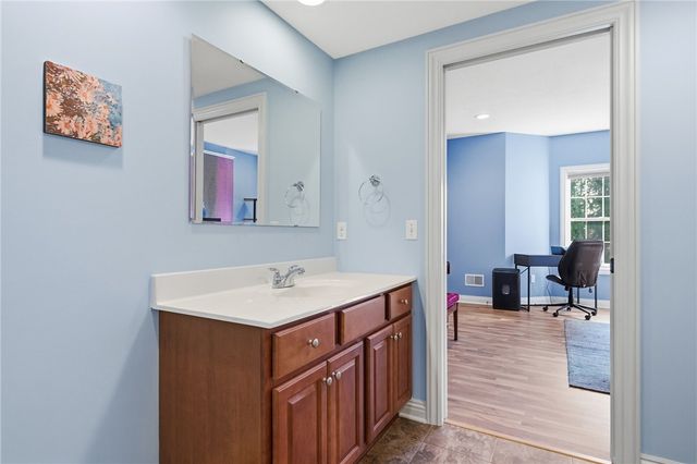 1742 Waterleaf Dr, Franklin Park, PA 15143