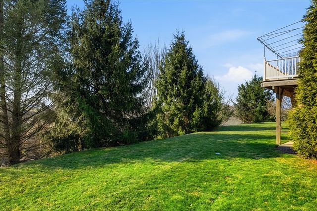 1742 Waterleaf Dr, Franklin Park, PA 15143