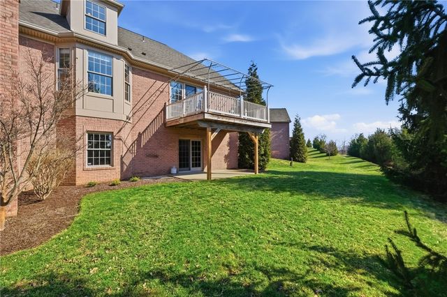 1742 Waterleaf Dr, Franklin Park, PA 15143