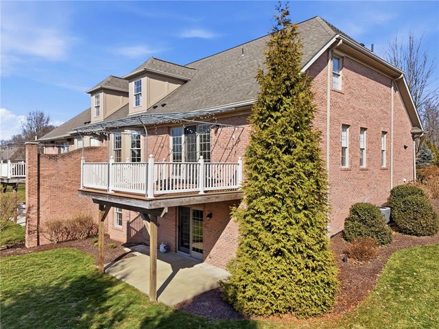 1742 Waterleaf Dr, Franklin Park, PA 15143