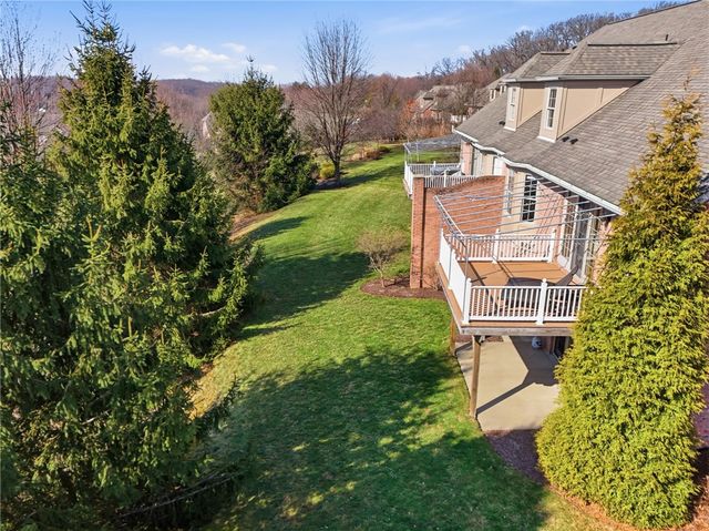 1742 Waterleaf Dr, Franklin Park, PA 15143