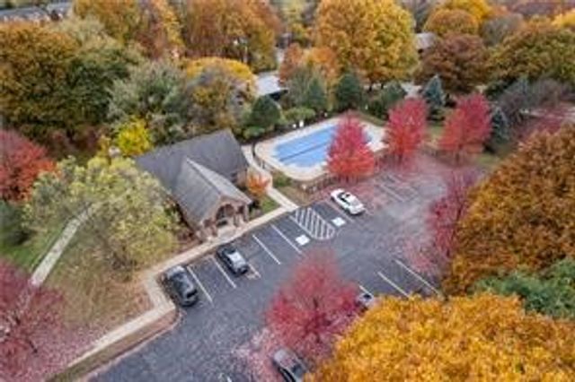 1742 Waterleaf Dr, Franklin Park, PA 15143