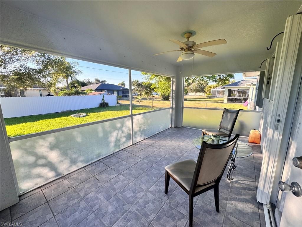 Image 15 of property listing at 1118 SE 5th PL, Cape Coral, FL 33990